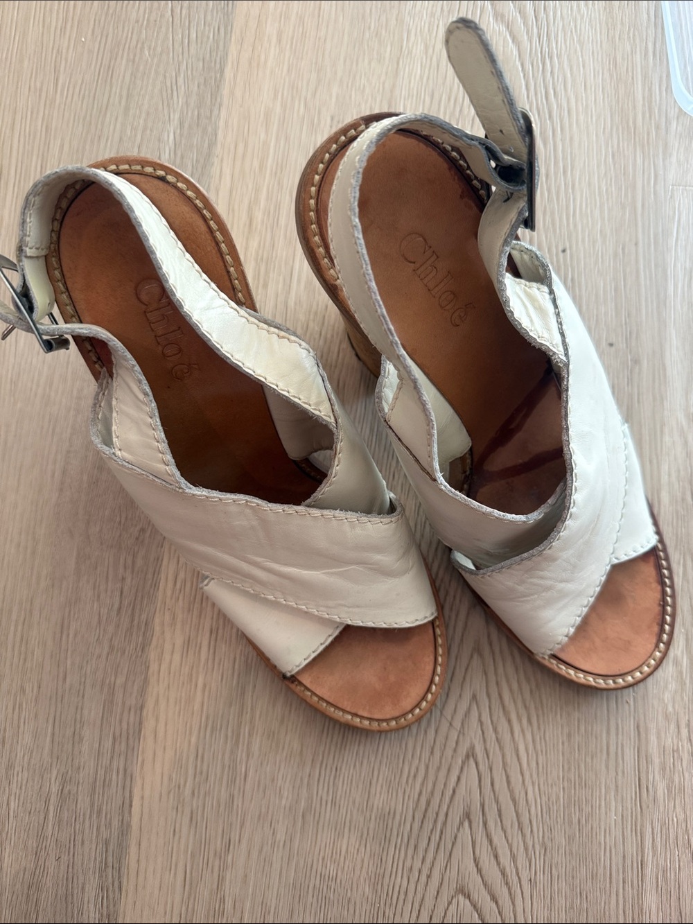 Chloé Cream Leather Crisscross Slingback Sandals
